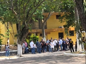 Senadora denuncia infiltrados y brutalidad policial durante manifestación de jóvenes