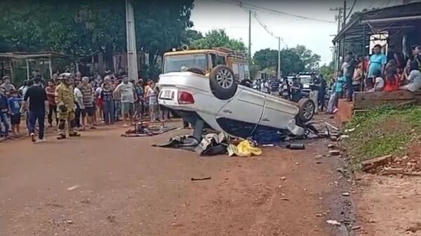 Popular / Karai murió tras chocar y volcar su rodado: Su esposa se encuentra en grave estado