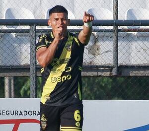 El Canario sacude la Fortaleza: Recoleta goleó 4-1 a Ameliano - Fútbol - ABC Color