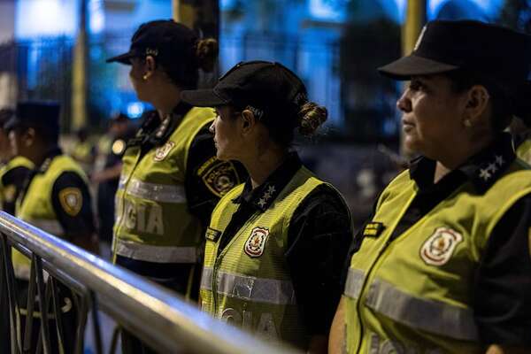 “Al estilo stronista”: Filizzola acusa a la Policía de actuar como pyragues - Nacionales - ABC Color
