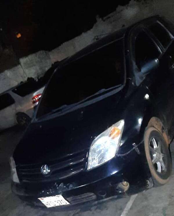 Vehículo hurtado en Luque es incautado tras supuesto asalto en Carapeguá - Policiales - ABC Color