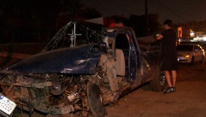 Capiatá: conductor protagoniza violento choque en Capiatá - trece