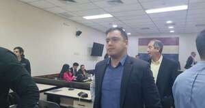 La Nación / Exfuncionaria de Prieto recusó a juez y suspendió audiencia preliminar de acusados