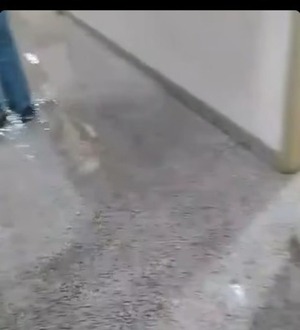 Lluvia provoca inundaciones en Hospital de Mariano Roque Alonso