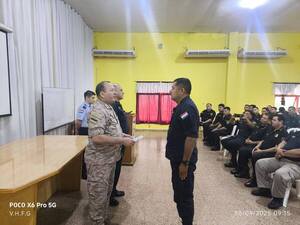 Policía de Itapúa reconoce a personal policial destacado en acto de servicio