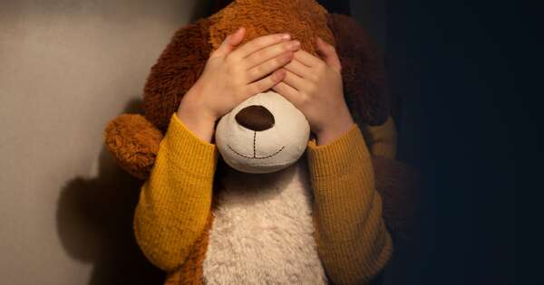 La Nación / Imputan a cinco personas, entre ellos un juez, por abuso sexual en niños, coacción y violación