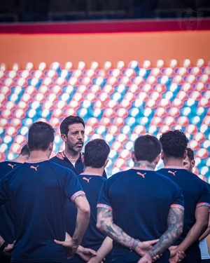 Bava: “Lo primordial es ganar y que Cerro en diciembre levante dos copas” | Unicanal