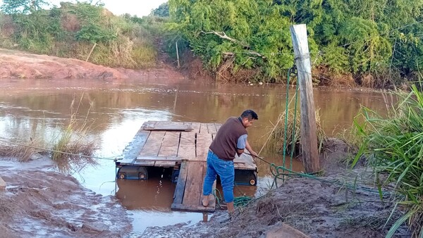 Poblador de comunidad indígena muere tras hundimiento de precaria balsa en el río Aquidabán