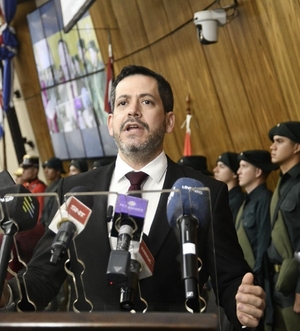 Latorre respalda derecho a manifestarse y pide sanción a excesos policiales