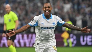 Paixao lidera la goleada del Marsella al Ajax