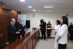 Presidente y ministro de la Corte Suprema tomaron juramento a magistradas