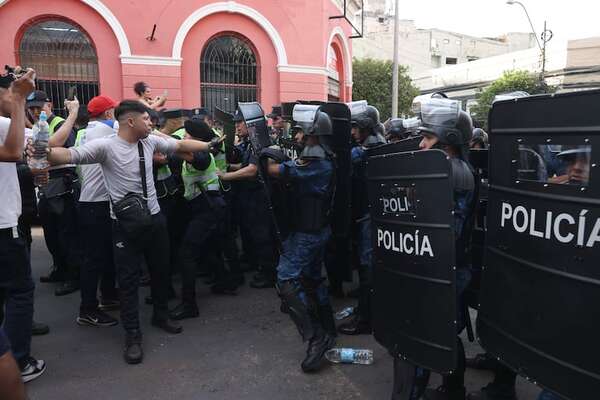AUDIO: ¿Qué debo tener en cuenta si la Policía quiere revisar mi mochila? - Ancho Perfil - ABC Color