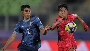 Paraguay iguala con Corea y sigue liderando