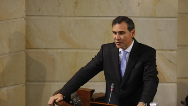 Renuncia el embajador de Colombia en Paraguay por "razones de conciencia"