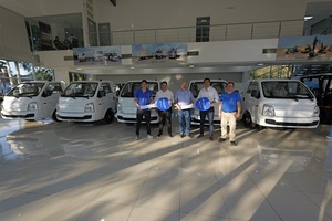Automotor entrega utilitarios Hyundai H-100 a Multienvíos y fortalece la logística empresarial