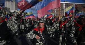 La Nación / Venezuela flexiona su músculo militar para mostrarse invencible ante EE. UU.