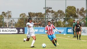 Intensa disputa en la Liga Evolución 2025