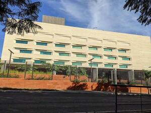 Embajada de EE. UU. en Paraguay limita actualizaciones por cese presupuestario