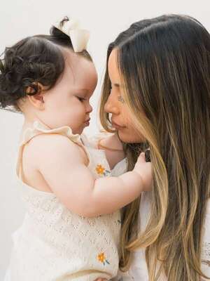 Steffi Schouten celebró el primer añito de Agostina - Gente - ABC Color