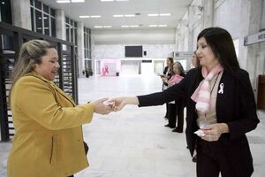Octubre Rosa: impulsan prevención y detección precoz del cáncer de mama