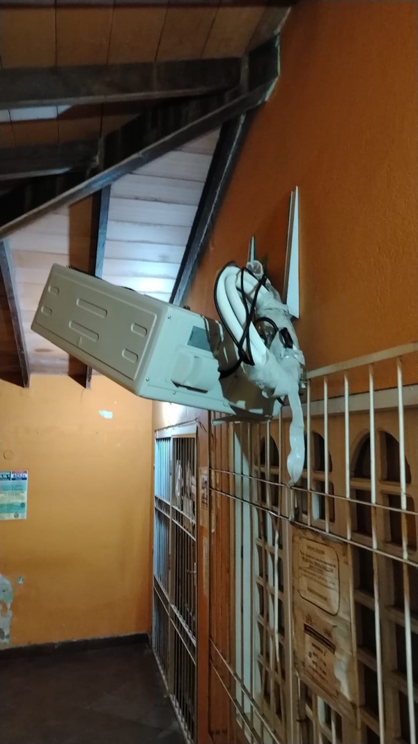 Hombre detenido tras intentar hurtar en Juzgado de Villa Elisa | Unicanal