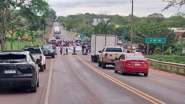 Yby Yaú: indígenas bloquean ruta PY05 - Nacionales - ABC Color