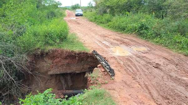 Vecinos de la compañía Chako’i de la capital de Misiones piden urgente reparación de camino vecinal - Nacionales - ABC Color