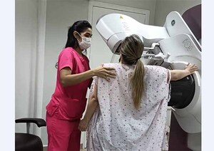 Cáncer de mama: La Fundación Tesãi se viste de Rosa | DIARIO PRIMERA PLANA