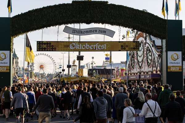 Alarma en Múnich: amenaza de bomba interrumpe temporalmente la Fiesta de la Cerveza - Viajes - ABC Color