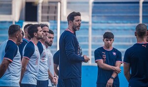 Jorge Bava responde a las críticas y defiende a los referentes de Cerro Porteño
