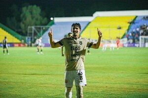 Versus / Guaraní tumba al vigente campeón y sigue en camino en la Copa Paraguay