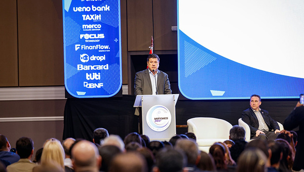 Mipymes buscan competitividad y acceso a financiamiento en primer foro nacional