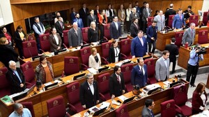 Senadores convocan hoy a reunión al ministro del Interior y al comandante