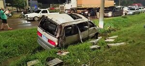 Furgoneta repleta de marihuana volcó en Ciudad del Este | Unicanal