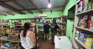 La Nación / Allanan despensa que operaba como punto de expendio de drogas
