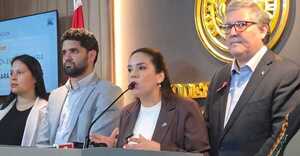 Opositores presentan denuncia penal contra el presidente Santiago Peña