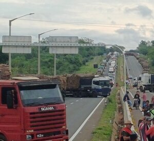 Campesinos levantan cortes de ruta en Canindeyú tras acuerdo con intendentes