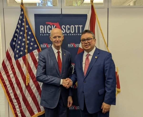 Embajador paraguayo en EE.UU. se reúne con senador Rick Scott para fortalecer lazos bilaterales