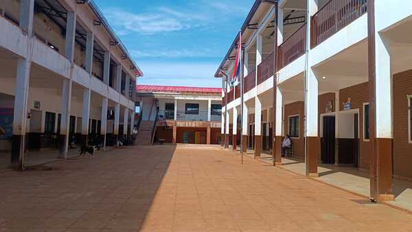 Protesta en el Colegio Nueva Esperanza de B° Chaipé por separación de director