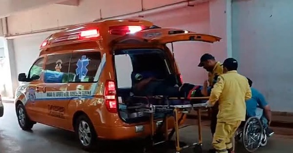 Popular / Trabajadores opyta lesionados tras caída de ascensor en Minga Guazú