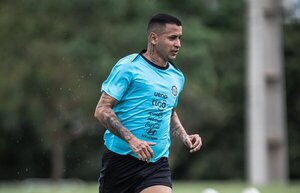 Derlis González ya entrena a la par de sus compañeros