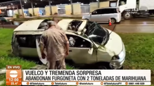Vuelco y tremenda sorpresa: abandonan furgoneta con toneladas de marihuana