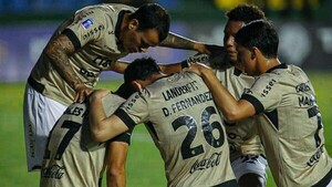 Con "carácter y entrega" el aurinegro sigue firme buscando sus objetivos