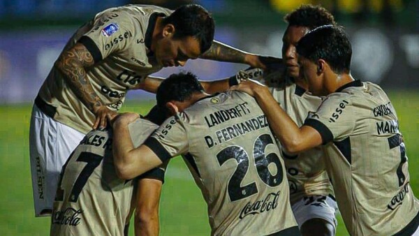 Con "carácter y entrega" el aurinegro sigue firme buscando sus objetivos