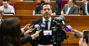 Latorre expresa respaldo a Peña y pide esperar aclaración de denuncias - ADN Digital