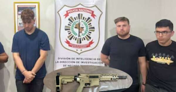 Diario HOY | Jóvenes fueron capturados con potente fusil de asalto en Lambaré
