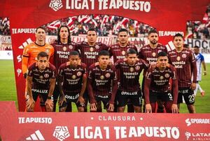 Universitario del paraguayo Riveros se reafirma en el liderato en Perú - Fútbol - ABC Color
