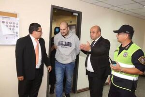 Popular / ¿Se complica la sitú del cantante Pablo Benegas en el juicio?