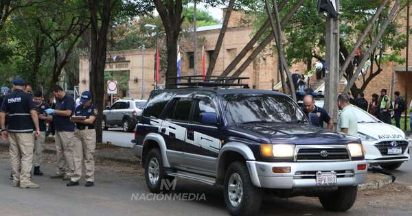 La Nación / Crimen de Guillermo Moral: allanan vivienda de militar y la celda de Tío Rico