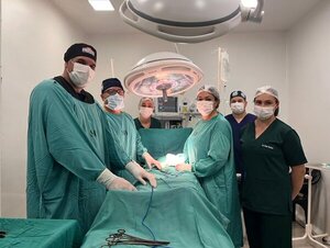 Popular / Extraen feroz tumor de 5 kilos a abuela de 88 años